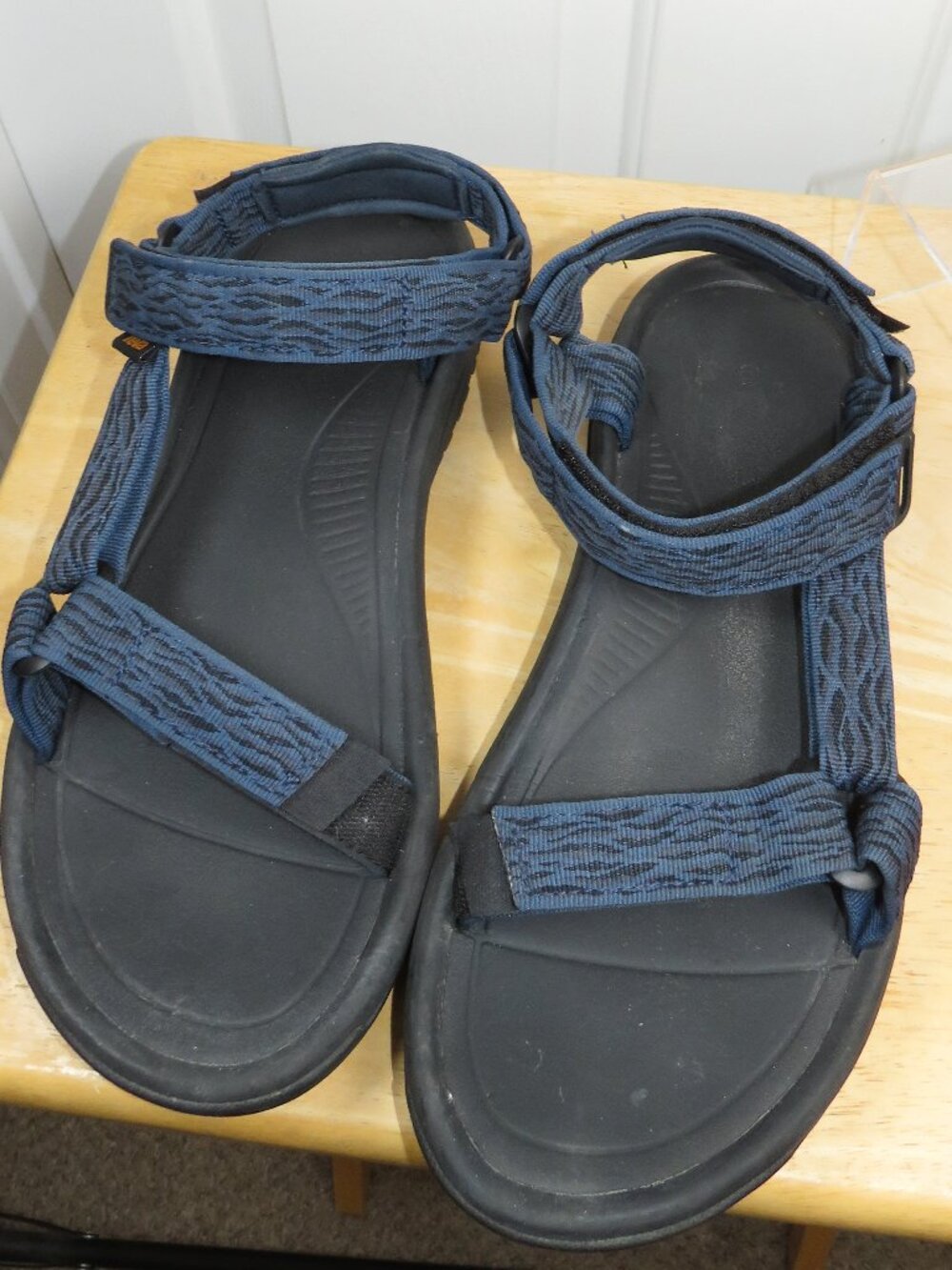 Teva Hurricane XLT2 Sport Sandals S/N 1019234 Blue/Black Geo Print Mens Size 12 - Picture 3 of 8